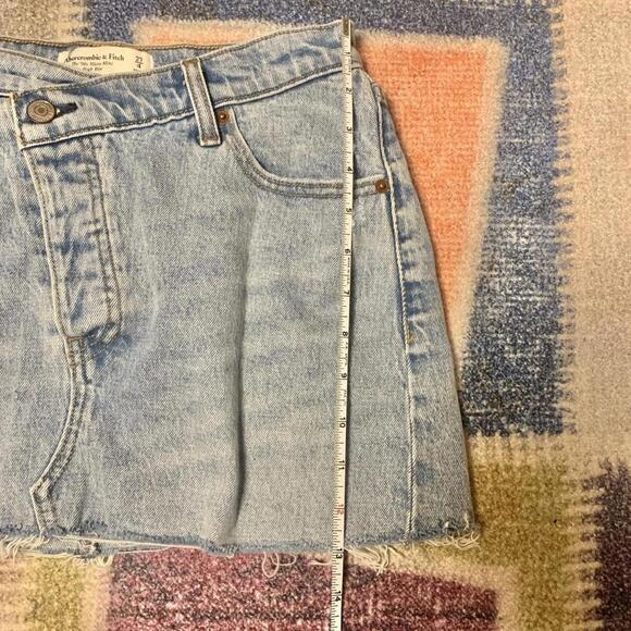 Micro mini high rise demin skirt by abercrombie and fitch! - Picture 8 of 8